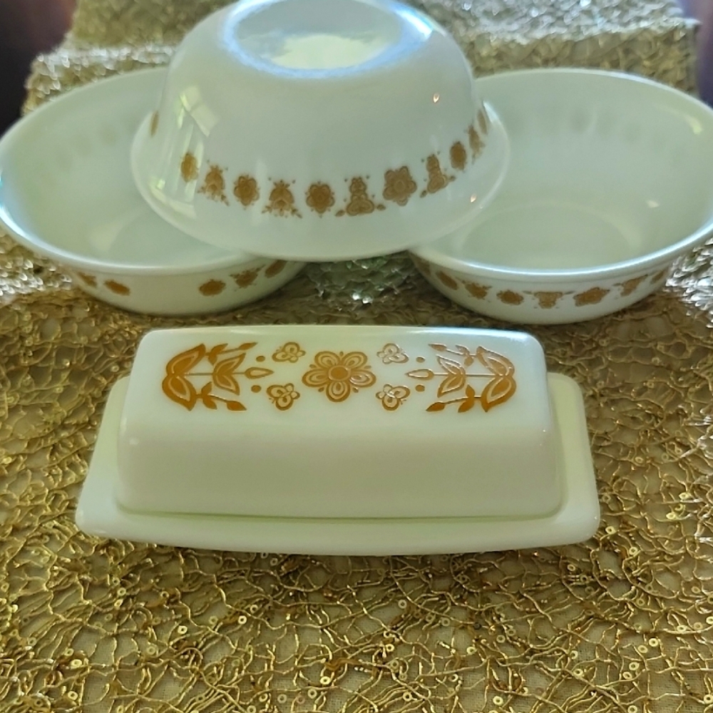 SALE!  Vintage Pyrex Butter